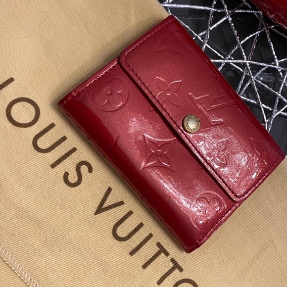 Louis Vuitton Handbags - AUTHENTIC LV WALLET❤️
